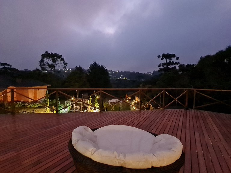 Chalé Europeu com lareira ecológica - Cedro