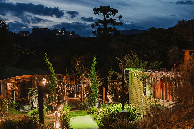 Suíte Bela Vista com hidromassagem, lareira elétrica e deck