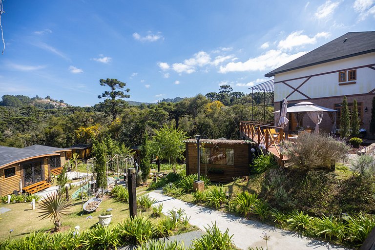 Suíte Bela Vista com hidromassagem, lareira elétrica e deck