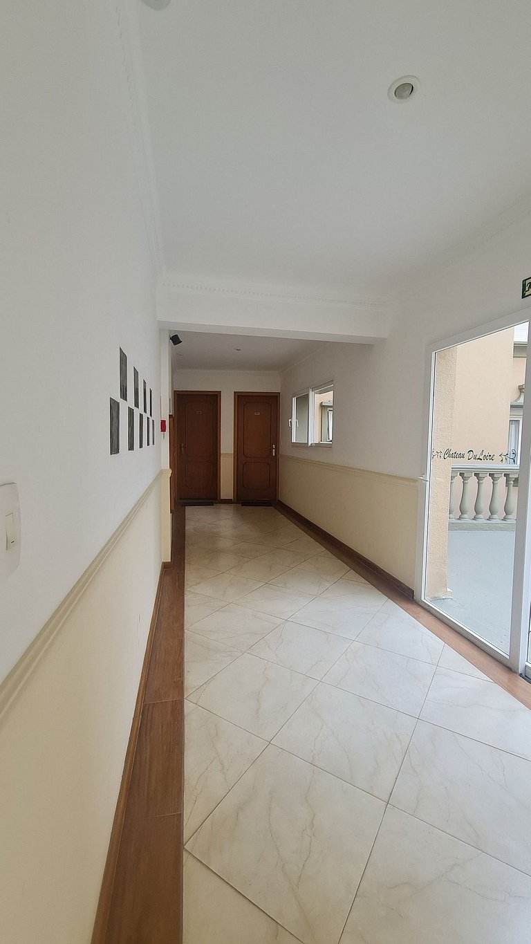 Petit Château - apartamento - 800m Capivari