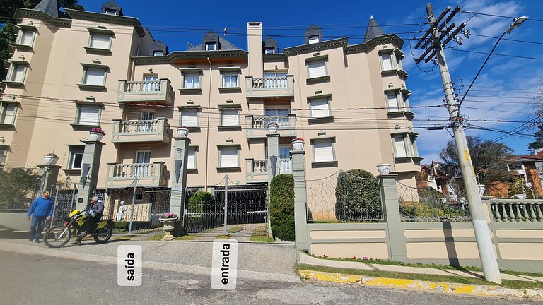 Petit Château - apartamento - 800m Capivari