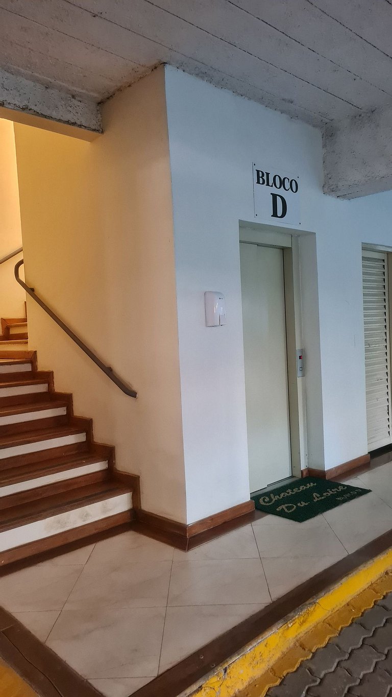 Petit Château - apartamento - 800m Capivari