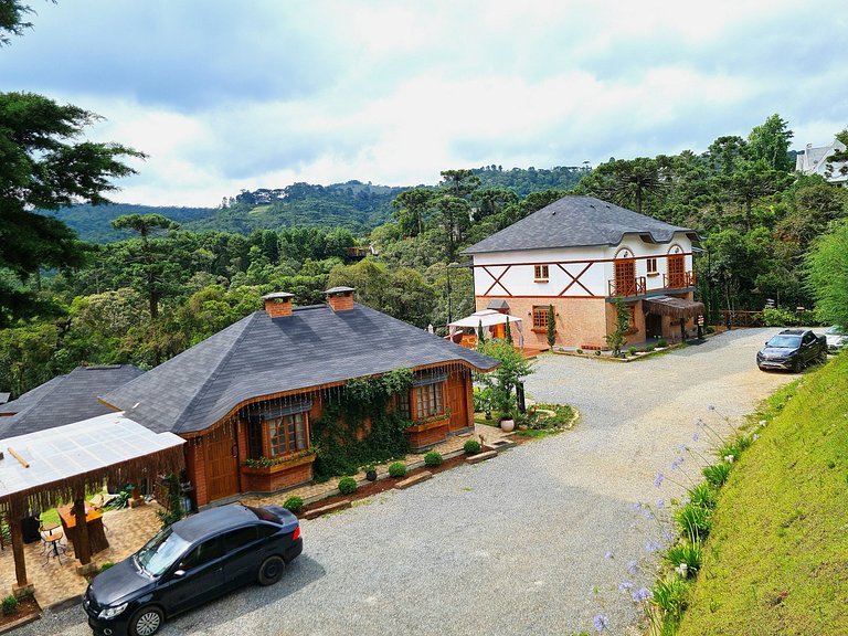 Suíte Bela Vista com hidromassagem, lareira elétrica e deck