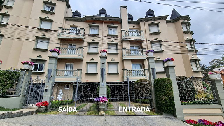 Petit Château - apartamento - 800m Capivari