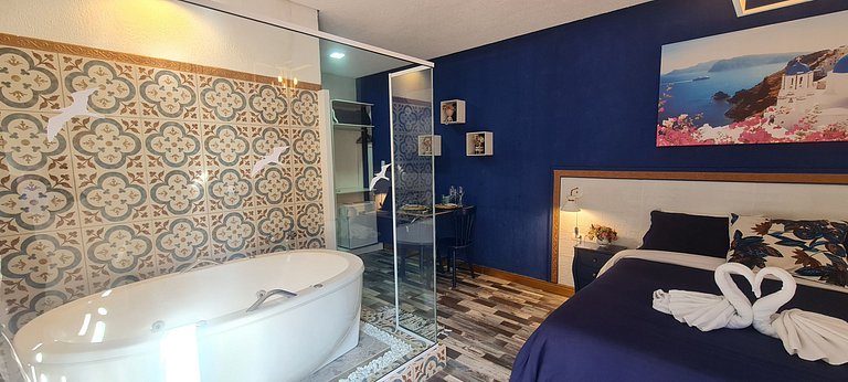 Suíte Grega com banheira de hidromassagem
