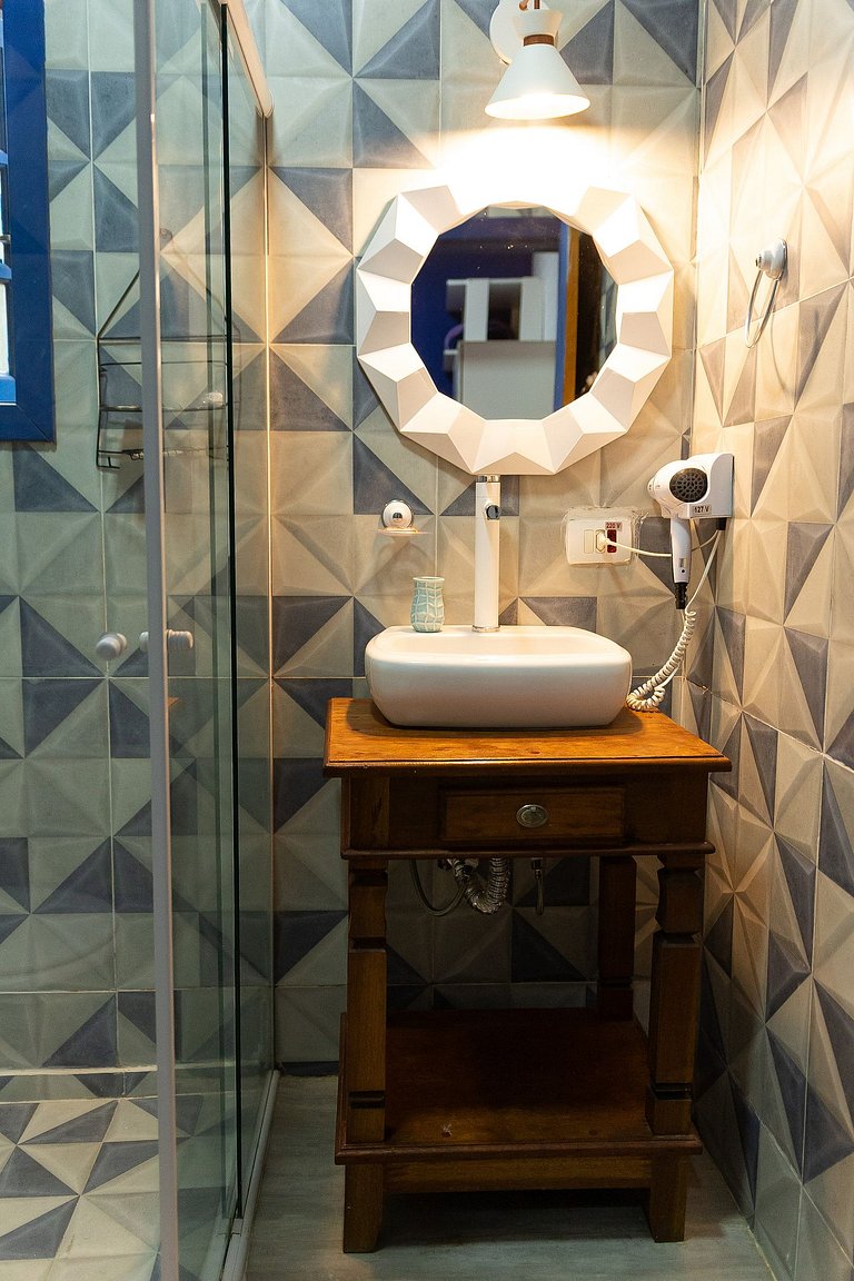 Suíte Grega com banheira de hidromassagem