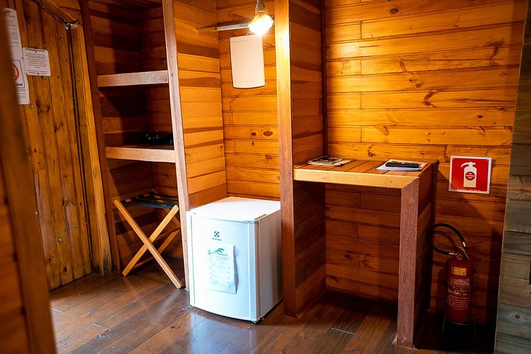 Cabana com hidromassagem interna e linda vista para mata | T