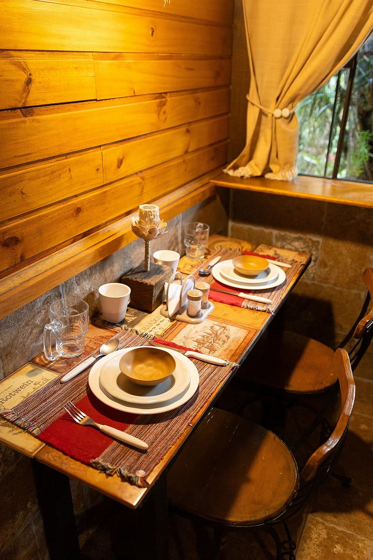 Cabana com hidromassagem interna e linda vista para mata | T