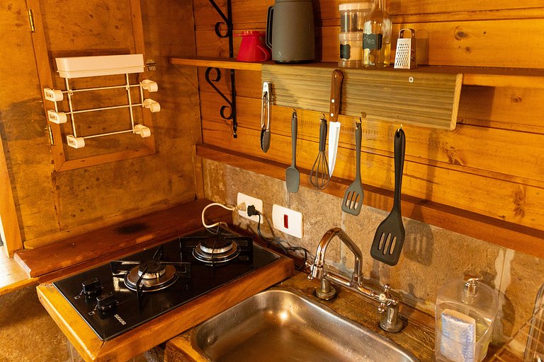 Cabana com hidromassagem interna e linda vista para mata | T