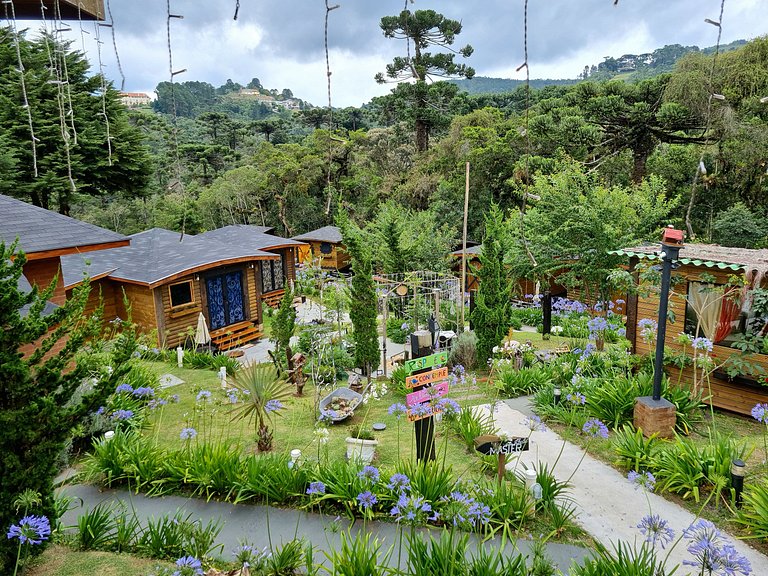 Cabana com hidromassagem no deck e linda vista para mata | T