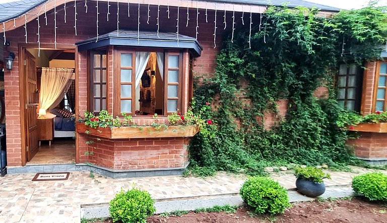 Chalé Europeu com lareira ecológica - Cedro