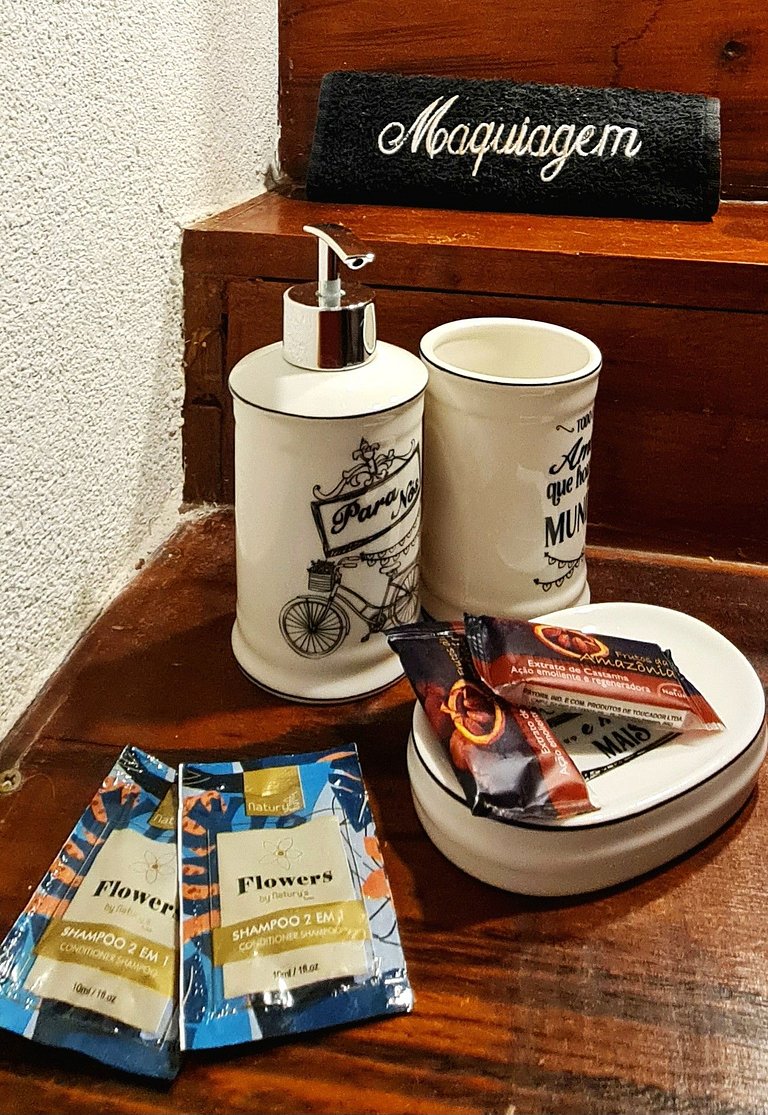 Chalé Europeu com lareira ecológica - Cedro