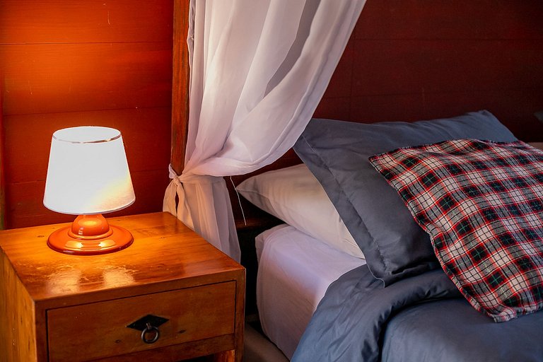 Chalé Europeu com lareira ecológica - Cedro