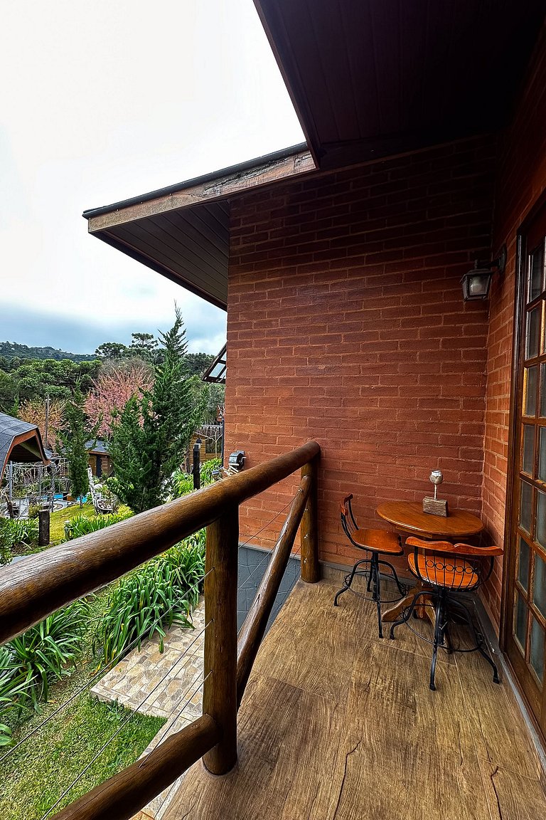 Chalé Europeu com lareira ecológica - Cedro