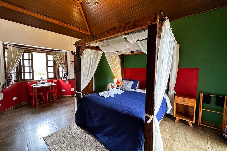 Chalé Europeu com lareira ecológica - Cedro