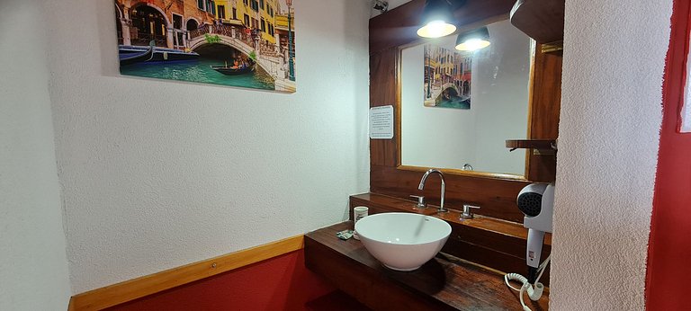 Chalé Europeu com lareira ecológica - Cedro