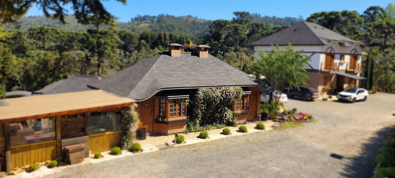 Chalé Europeu com lareira ecológica - Cedro