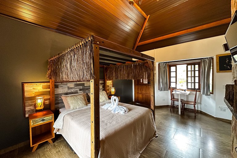 Chalé Pinho com lareira ecológica e varanda