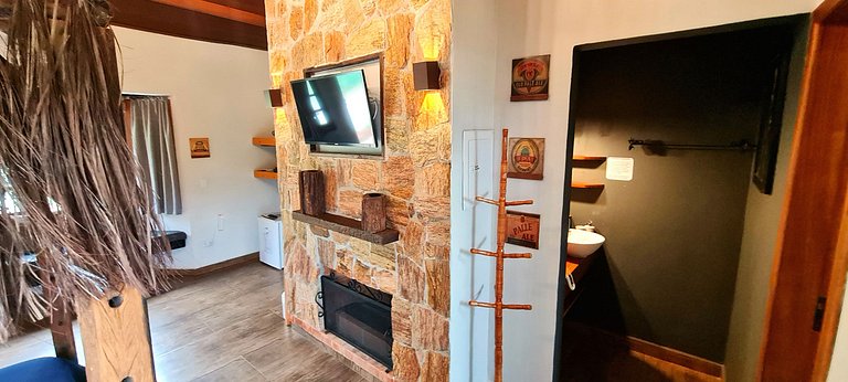 Chalé Pinho com lareira ecológica e varanda