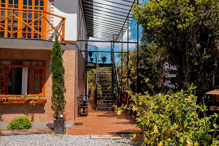 Suíte Grega com banheira de hidromassagem