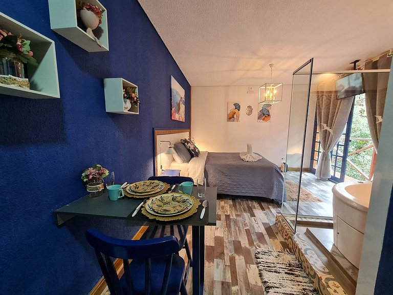 Suíte Grega com banheira de hidromassagem