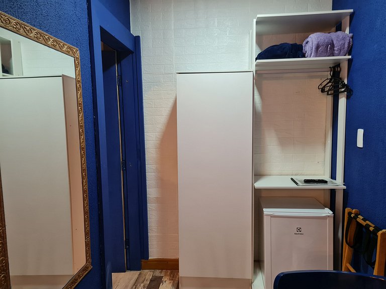 Suíte Grega com banheira de hidromassagem